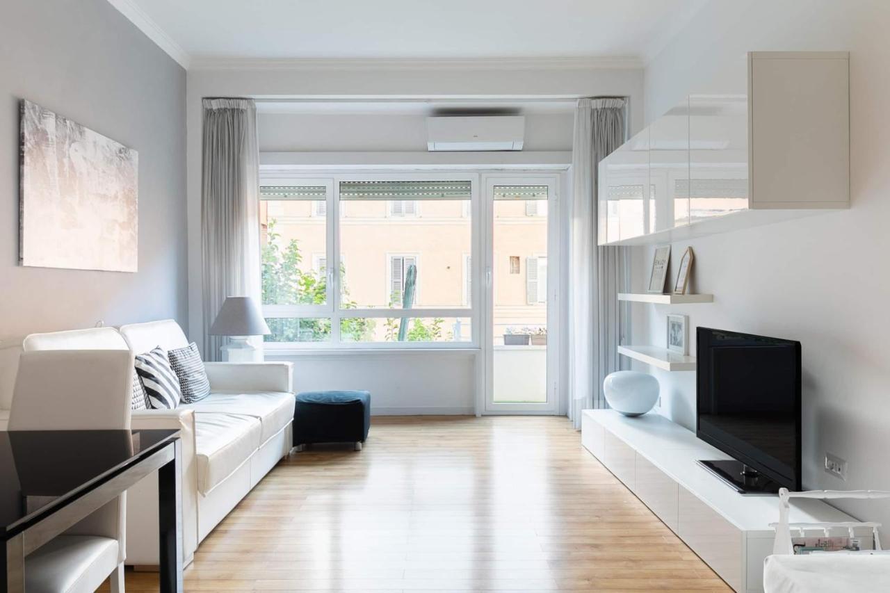 Goldie Apartment *