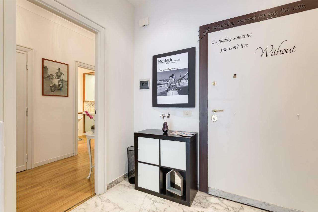 Goldie Apartment
